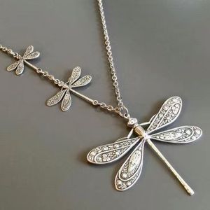 Retro Dragonfly Pendent Necklace. Asymmetrical design.